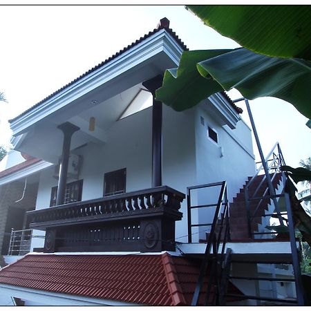 Aaron'S Homestay Kochi Zewnętrze zdjęcie